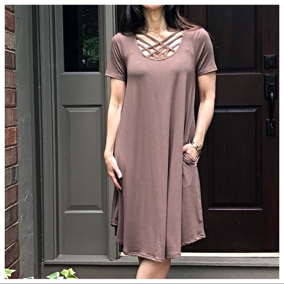 Mocha Triple lattice side pocket swing dress - Picture 4 of 8